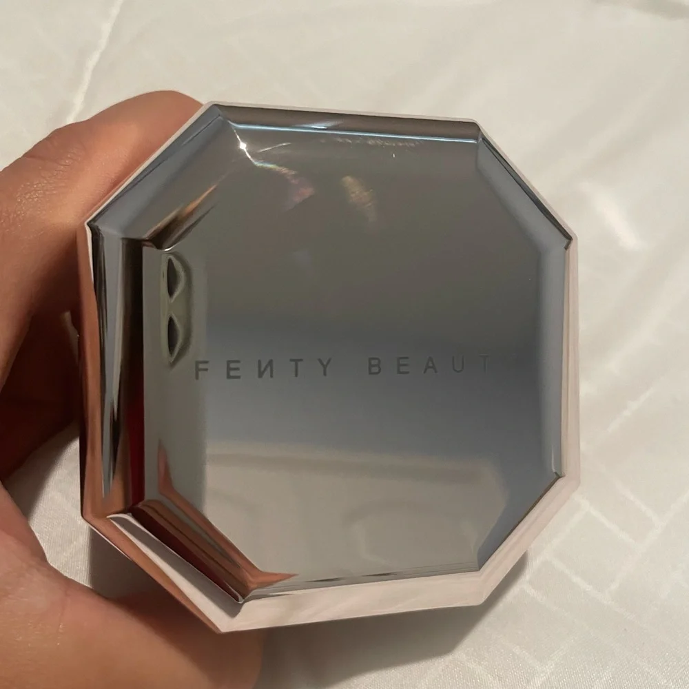 Fenty Beauty by Rihanna Pro Filt'r Instant Retouch Setting Powder